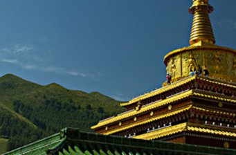 甘巴拉雪山