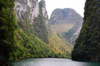 雪野三峽生態(tài)旅游區(qū)