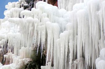 浮戲山雪花洞