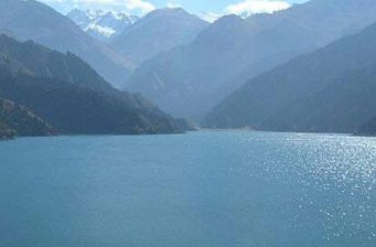 博格達雪峰