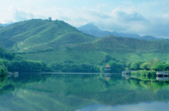 雁鳴湖