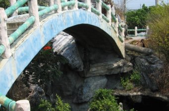 褒忠鄉(xiāng)馬鳴山鎮(zhèn)安宮