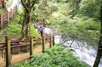 五峰旗瀑布