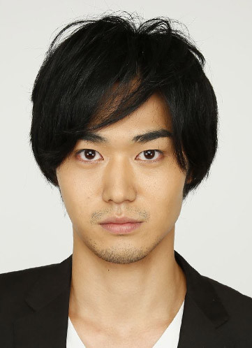 川村亮介