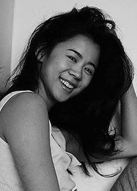 莉婭·劉易斯 莉婭·劉易斯