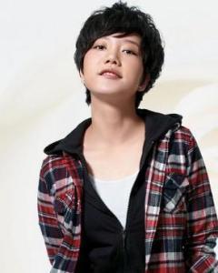 李霄云 李霄云