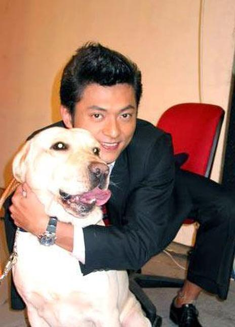 洪其德 洪其德