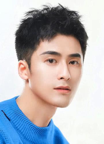 李奔