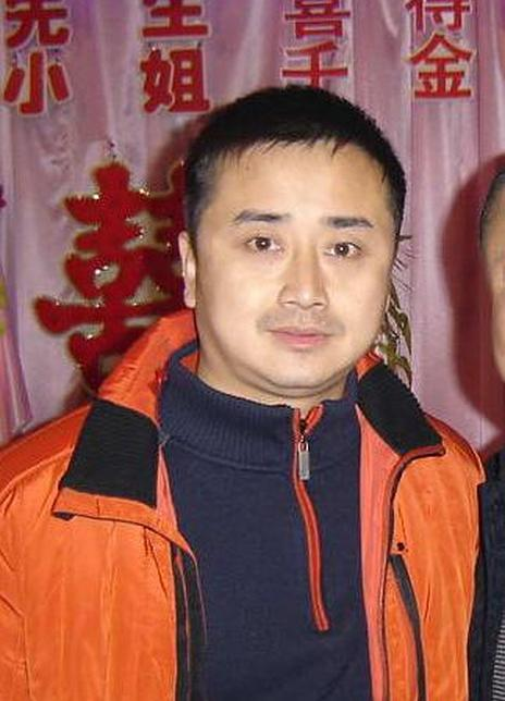 閆光明 閆光明