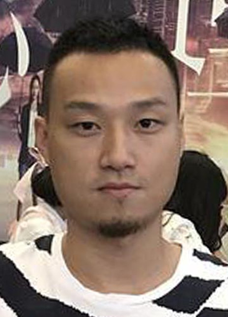 曹晨 曹晨