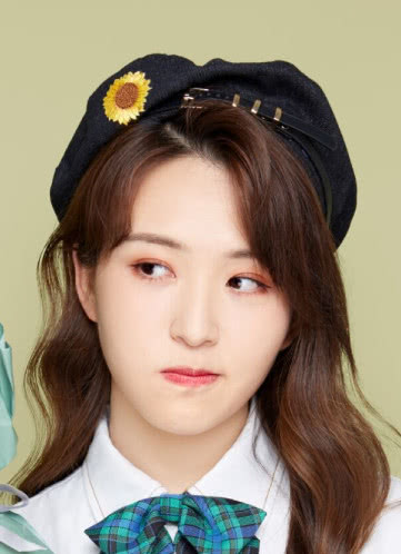 李子甜 李子甜