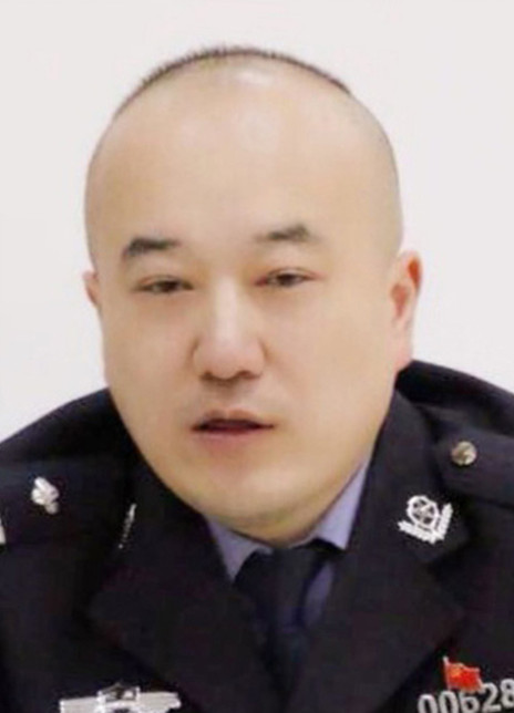 管彥杰