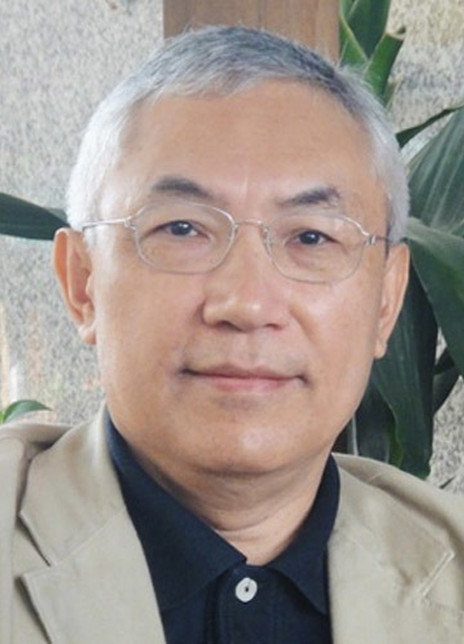 譚家明